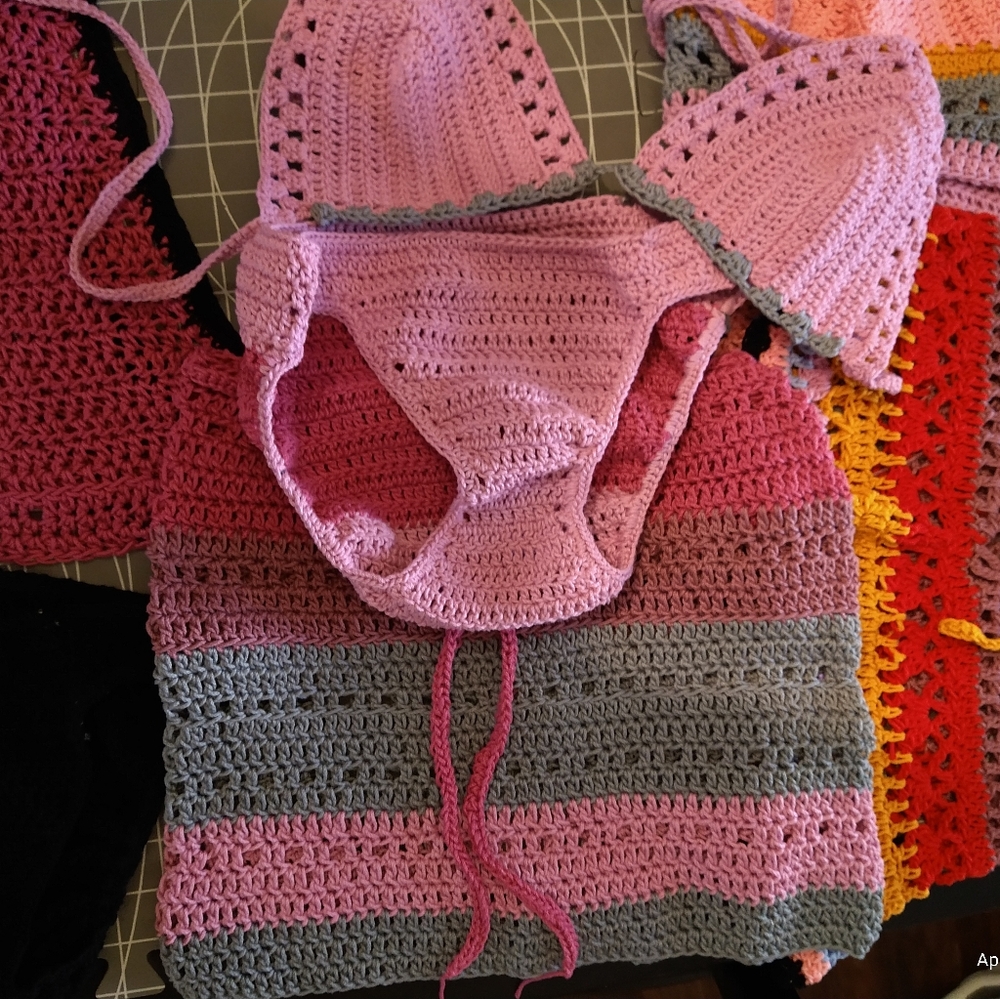 BEACH WEAR HANDMADE